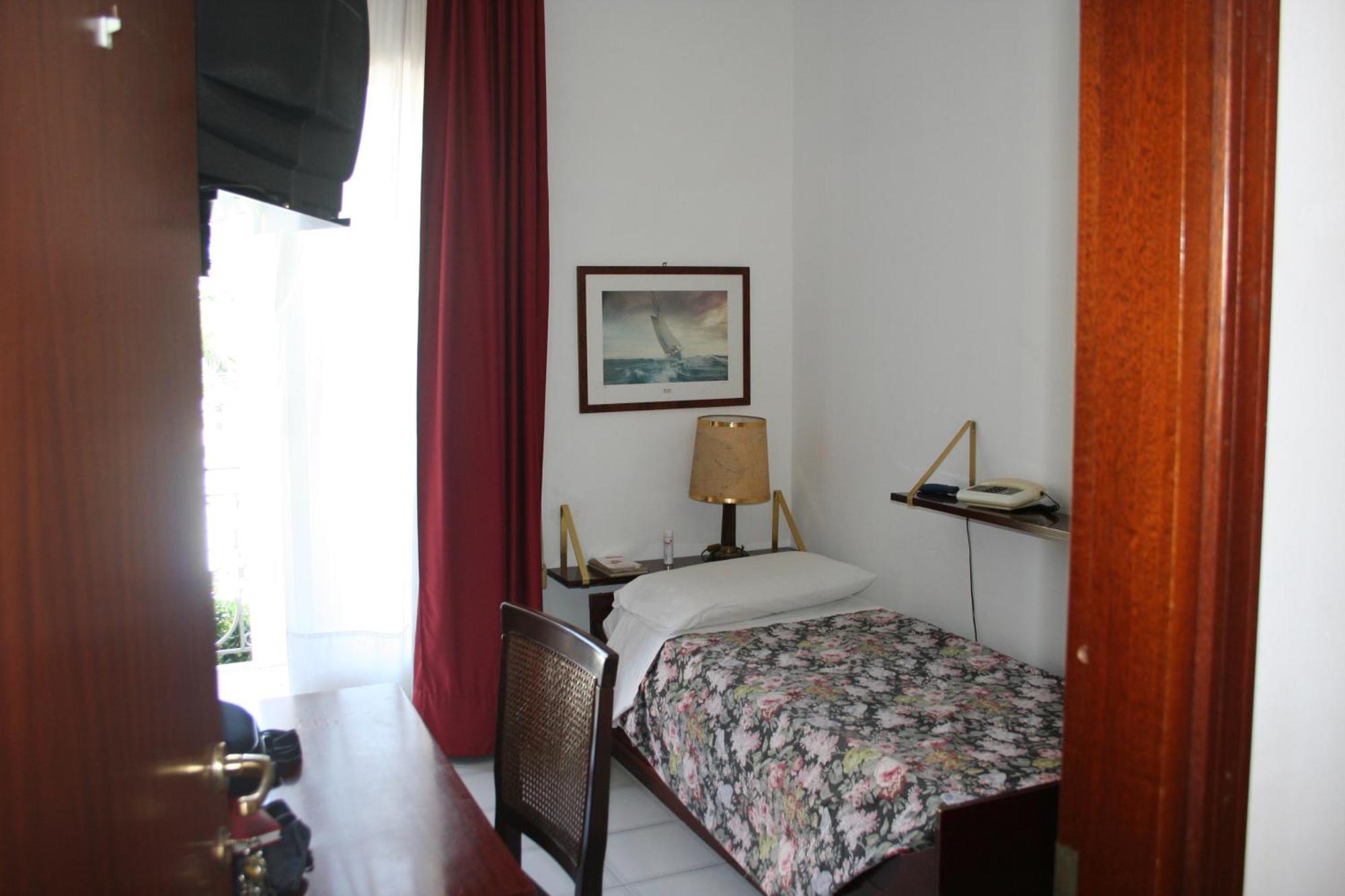 Hotel Rosalia Bordighera Luaran gambar