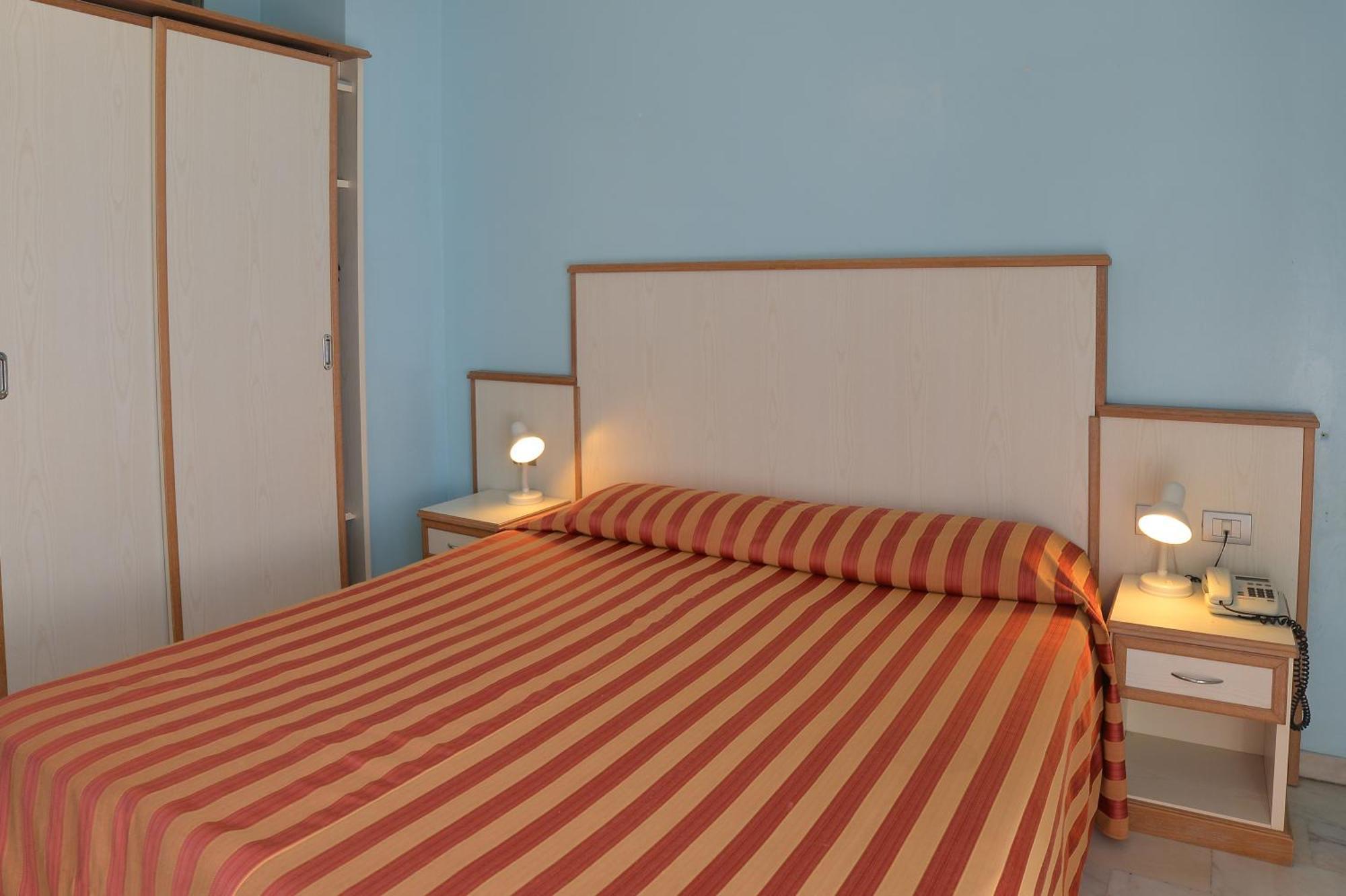 Hotel Rosalia Bordighera Luaran gambar