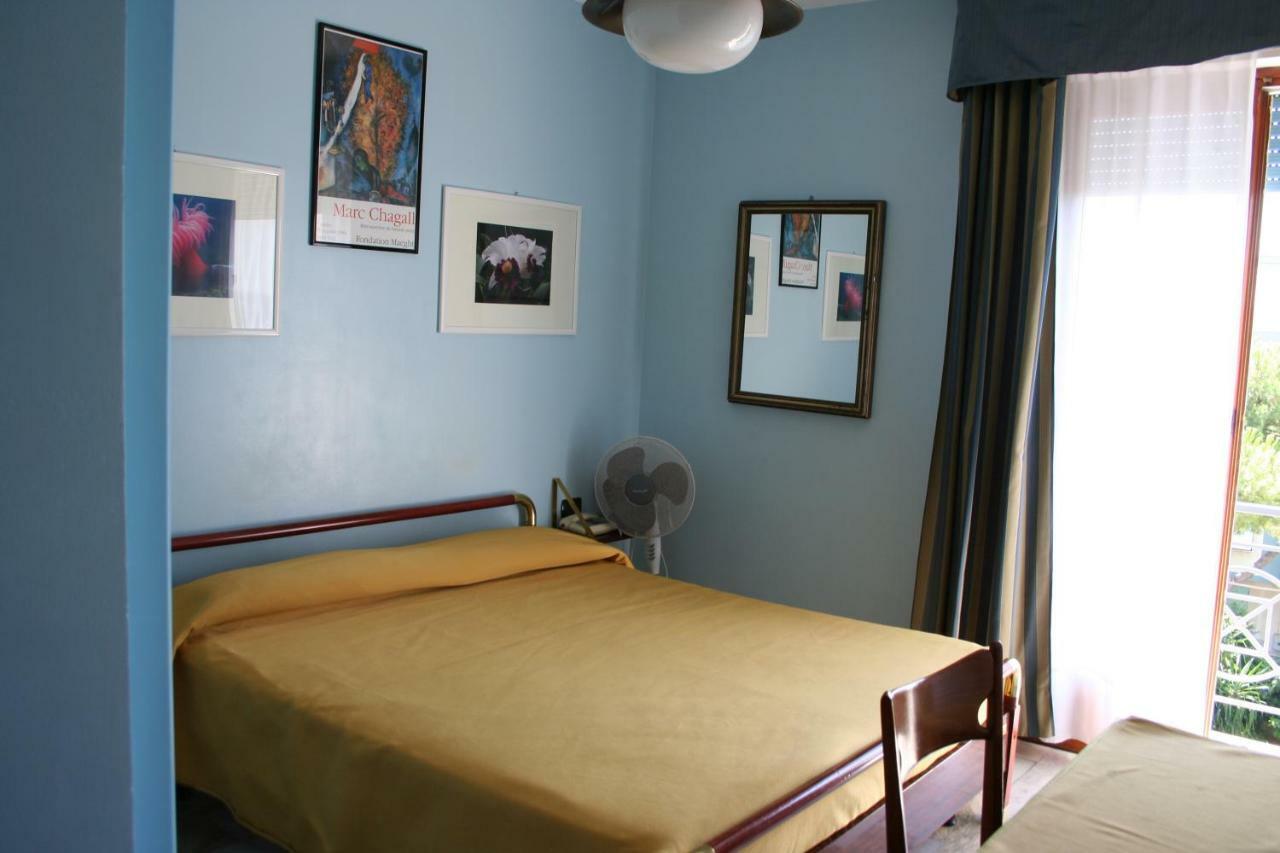Hotel Rosalia Bordighera Luaran gambar