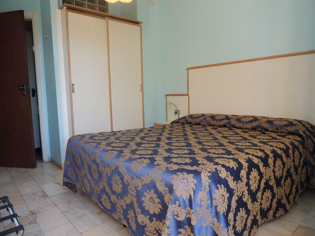 Hotel Rosalia Bordighera Luaran gambar